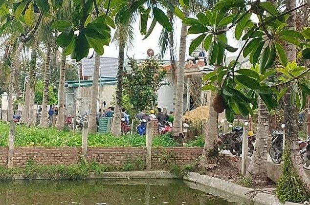 Nghi án bố đẻ dùng dao đâm con trai tử vong ở Điện Biên