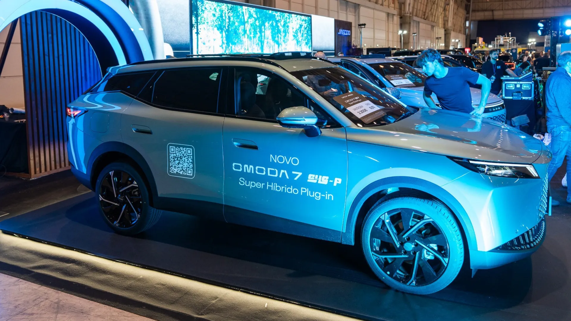 O SUV chinês híbrido plug-in com 1.200 km que chega no verão
