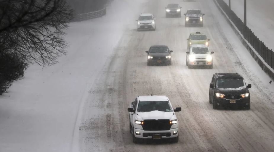 Drivers warned as hazardous snow conditions to hit western states
