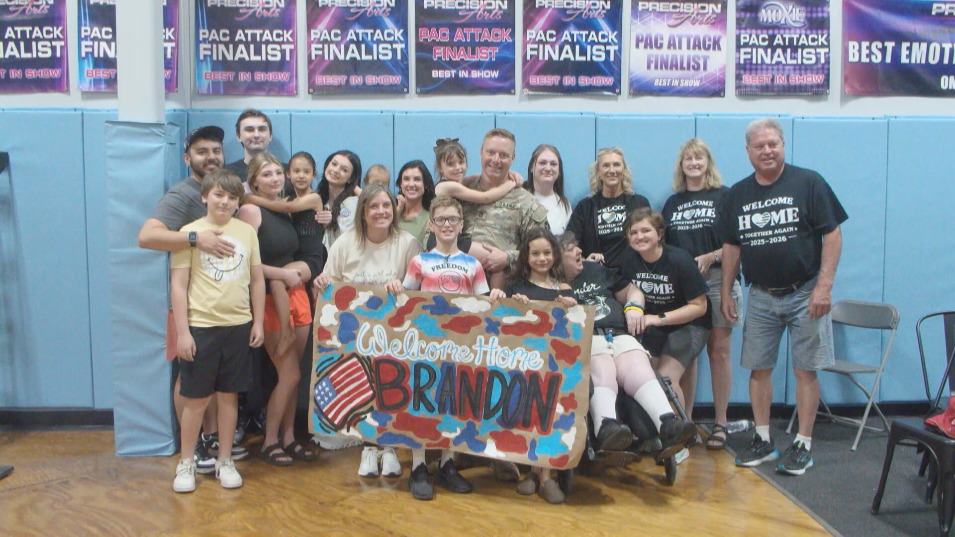 Siouxland Army National Guard sergeant surprises children with ...