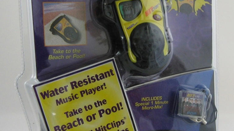 3 nostalgic tech gadgets from the 2000s that totally vanished