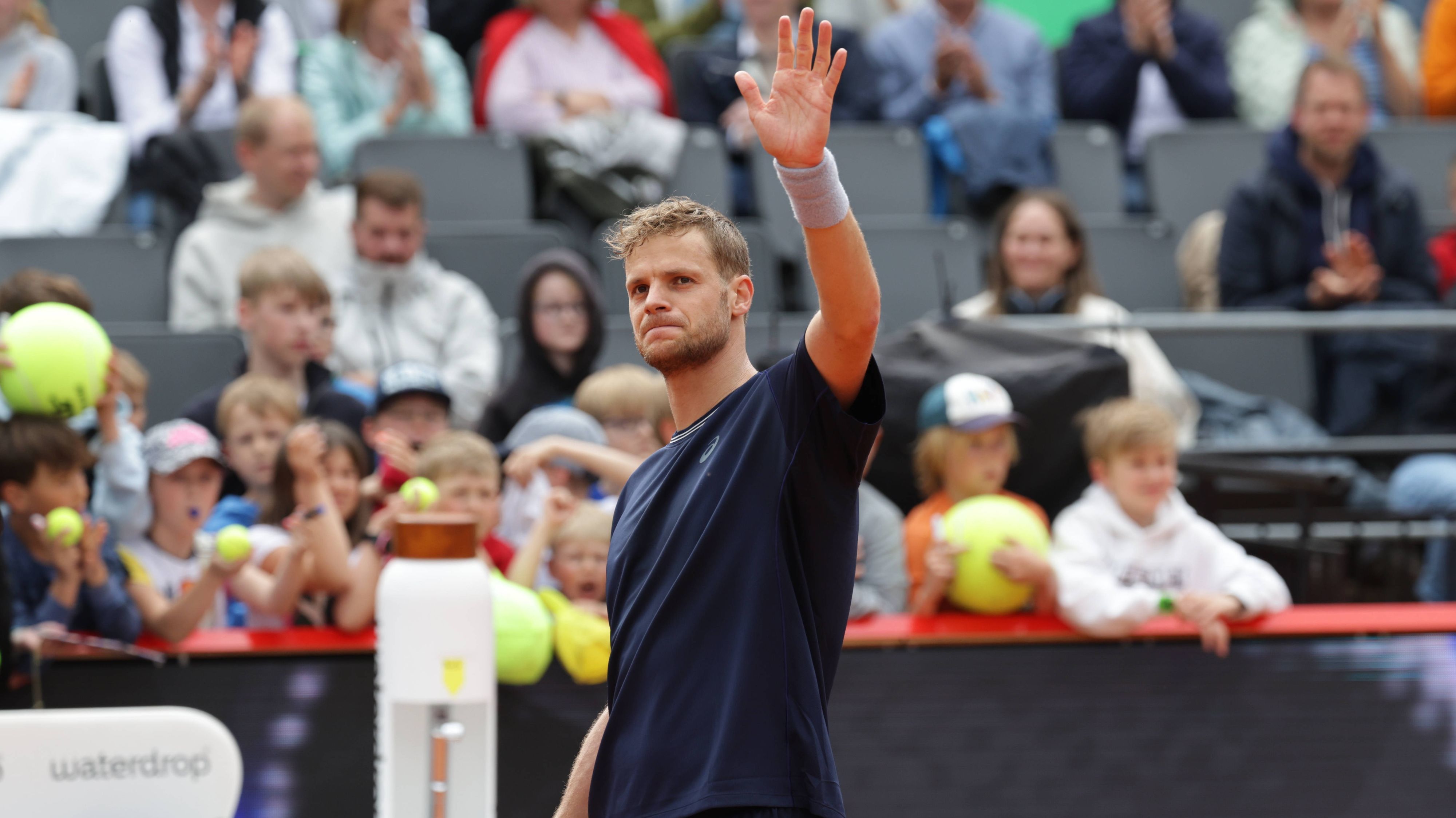 Hanfmann gewinnt deutsches Duell in Hamburg