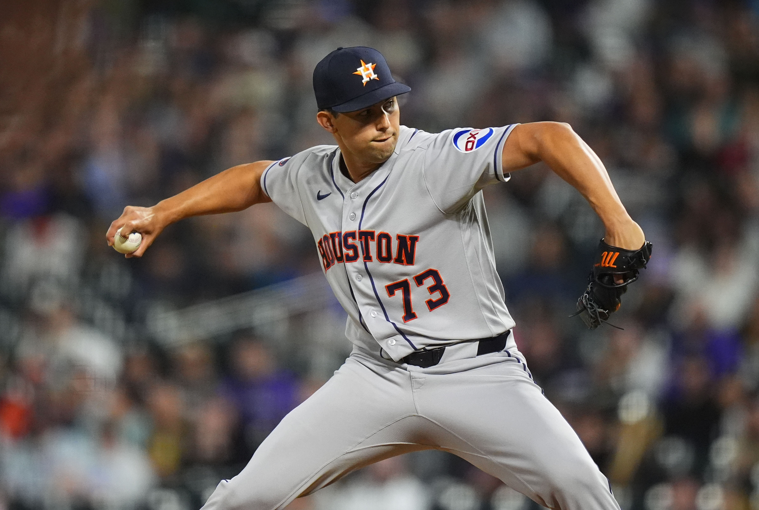 Cubs claim Christian Roa