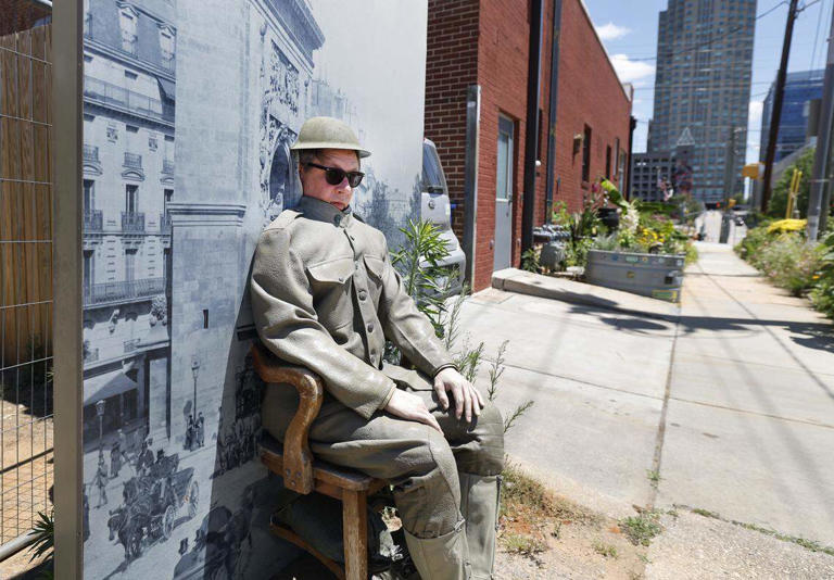 Mysterious World War I mannequin turns up downtown. Fun with how and why.