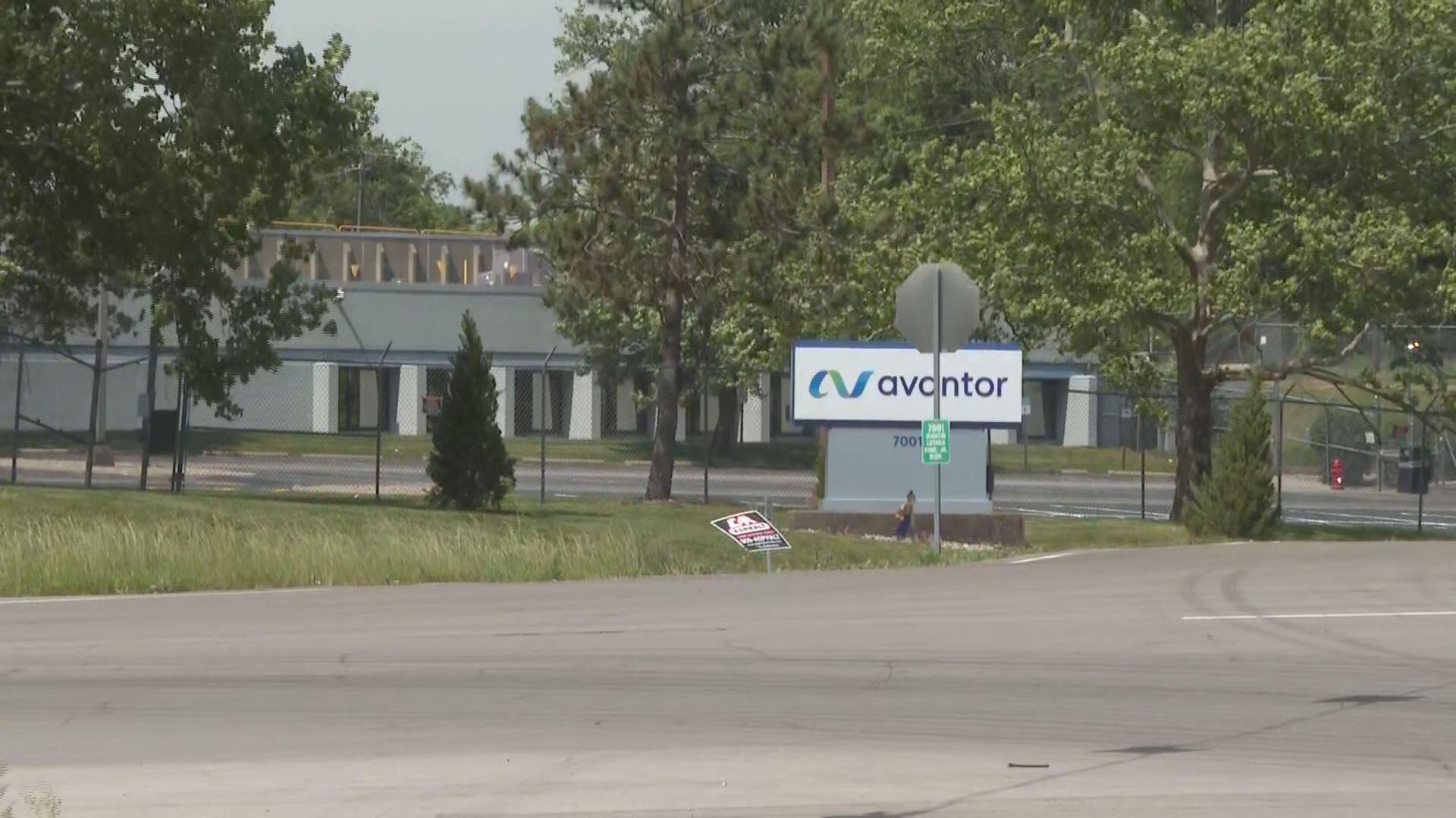 Scene at Paris chemical leak cleared, road back open