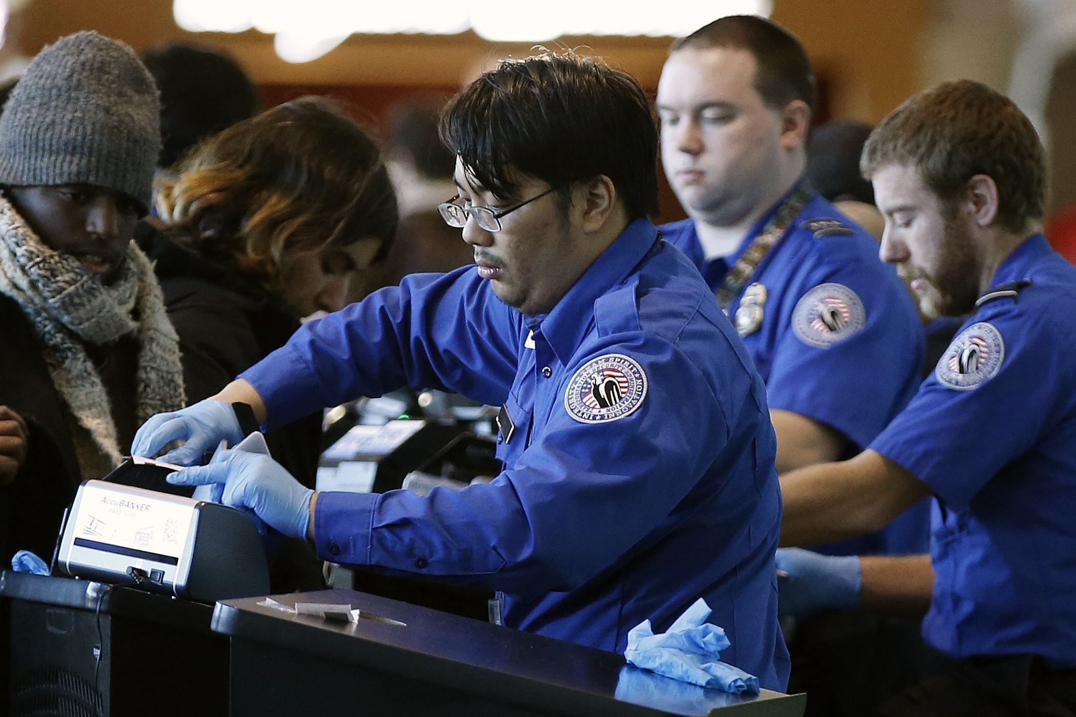 TSA will test screening fliers 25 miles from Boston airport