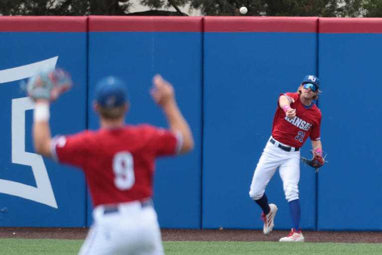 KU baseball, Oklahoma State final score: Jayhawks advance with victory