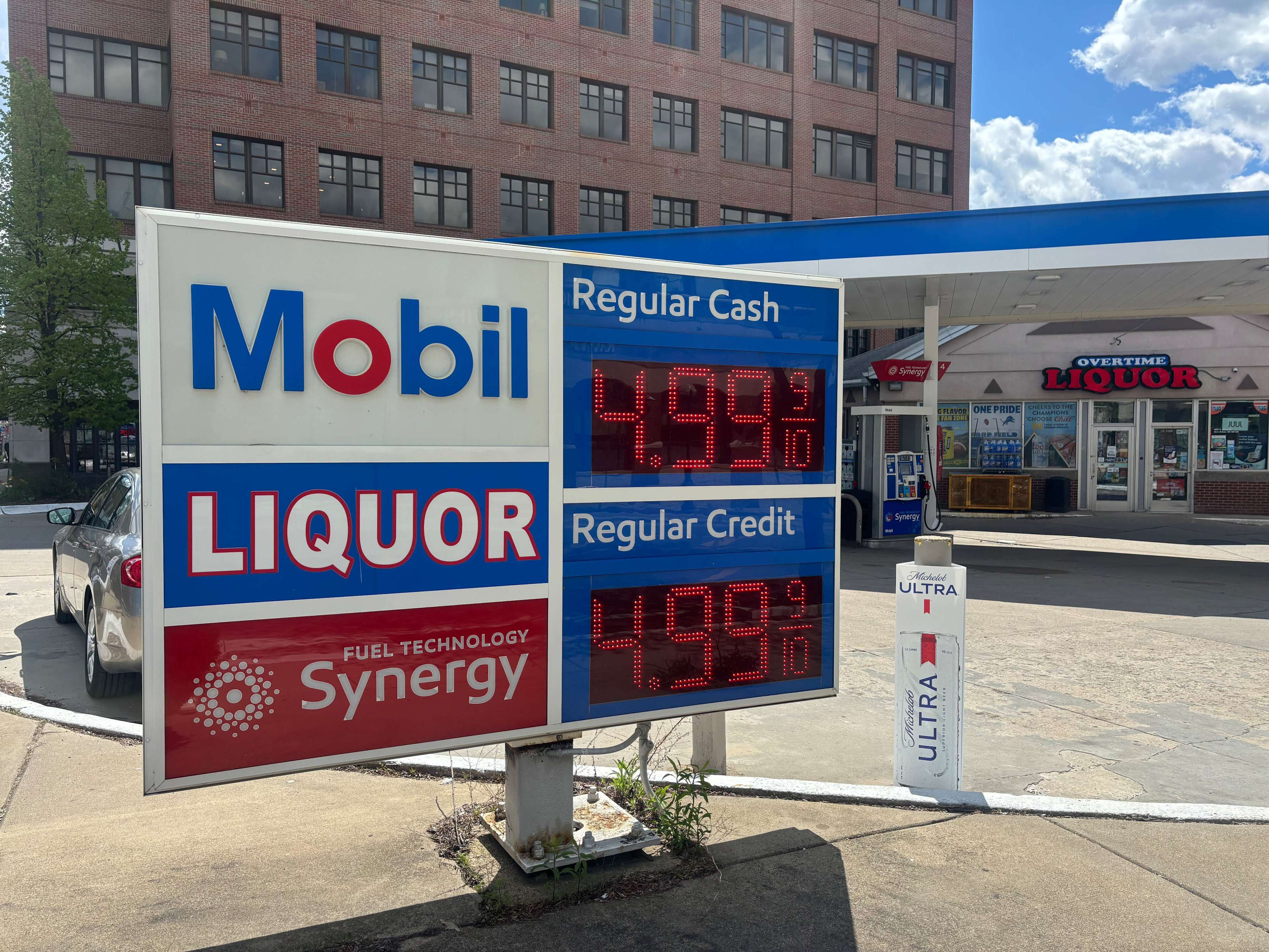Here's where gas is cheapest and most expensive this week in Michigan