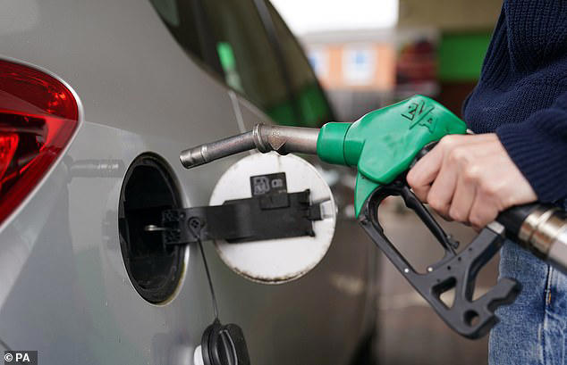 Global economy is weeks away from recession due to energy crisis ...