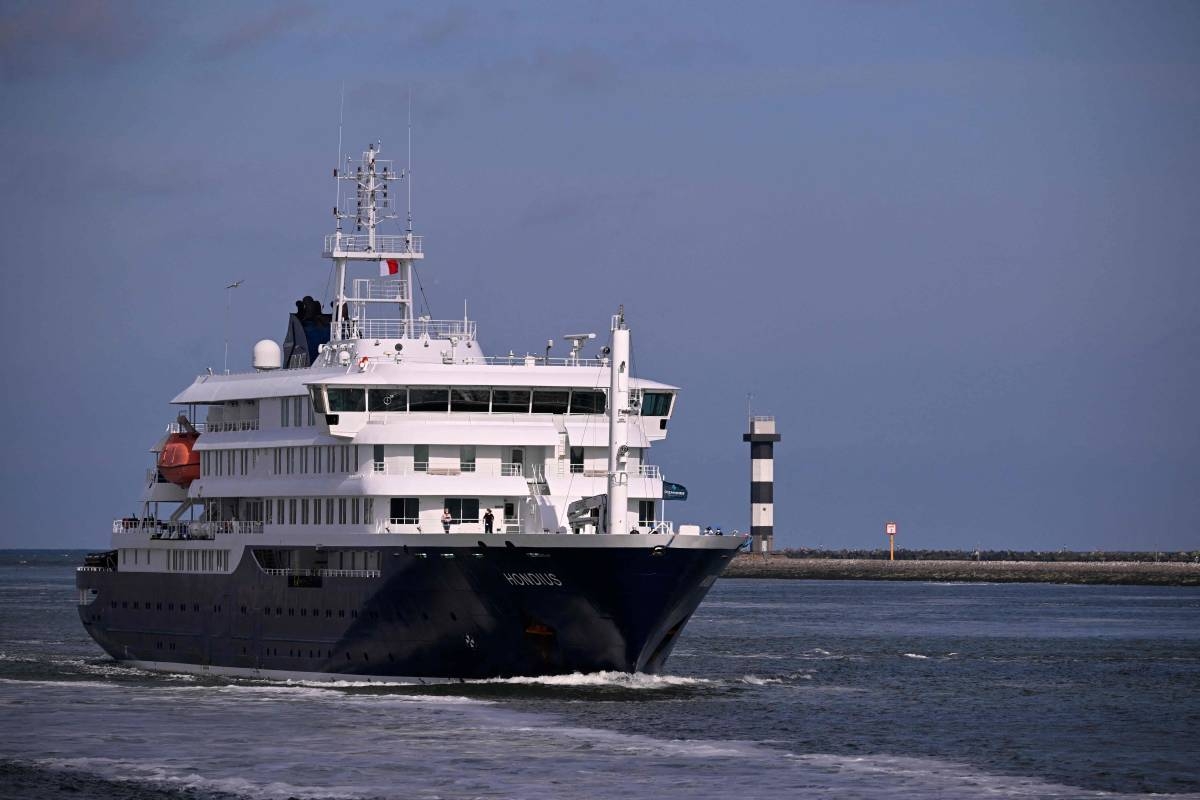 Hantavirus-hit cruise ship nears end of voyage, to dock in Rotterdam