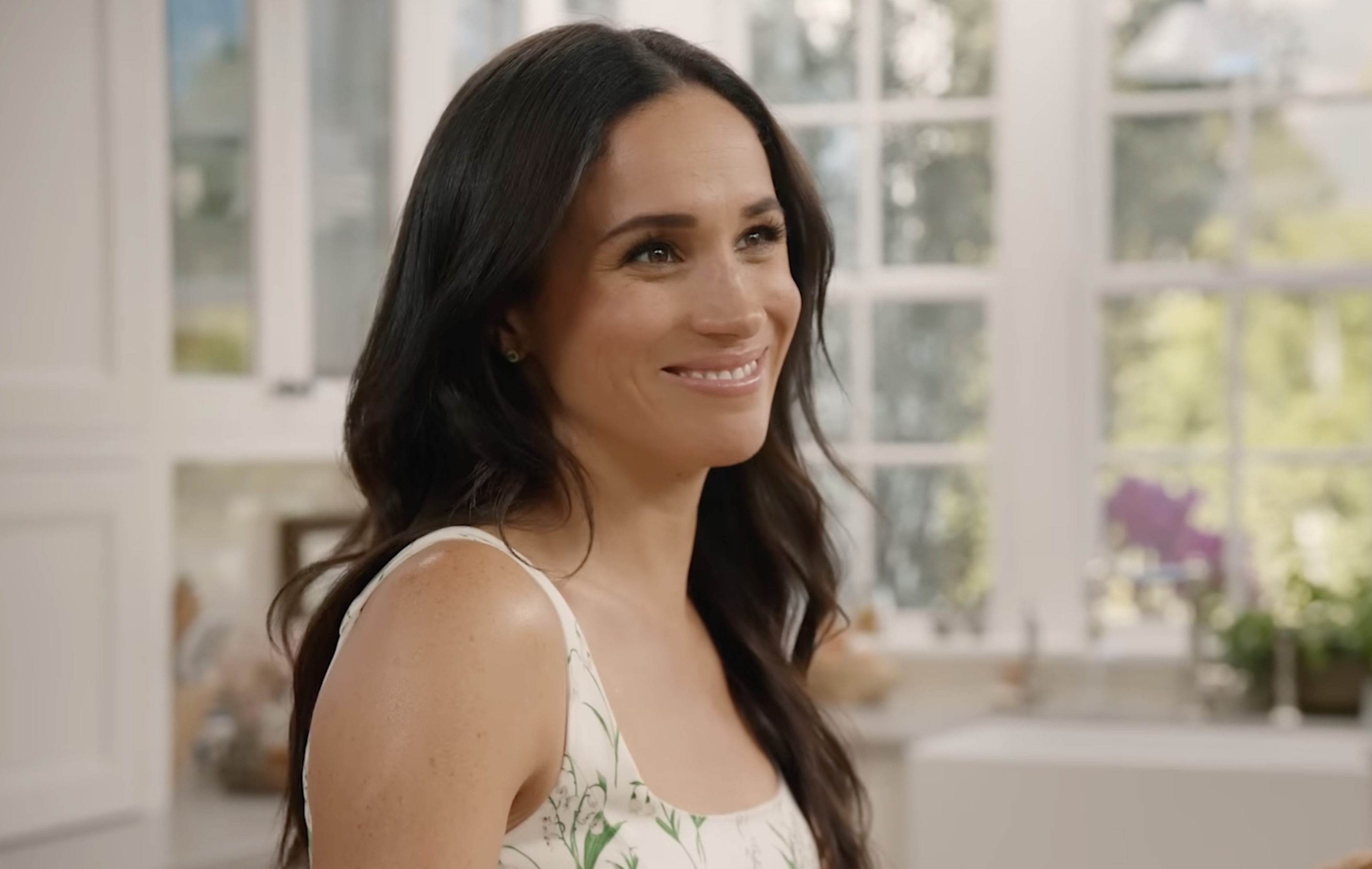 Meghan Markle branded 'obsessed' after allegedly secretly using forbidden  'HRH' title for business class move