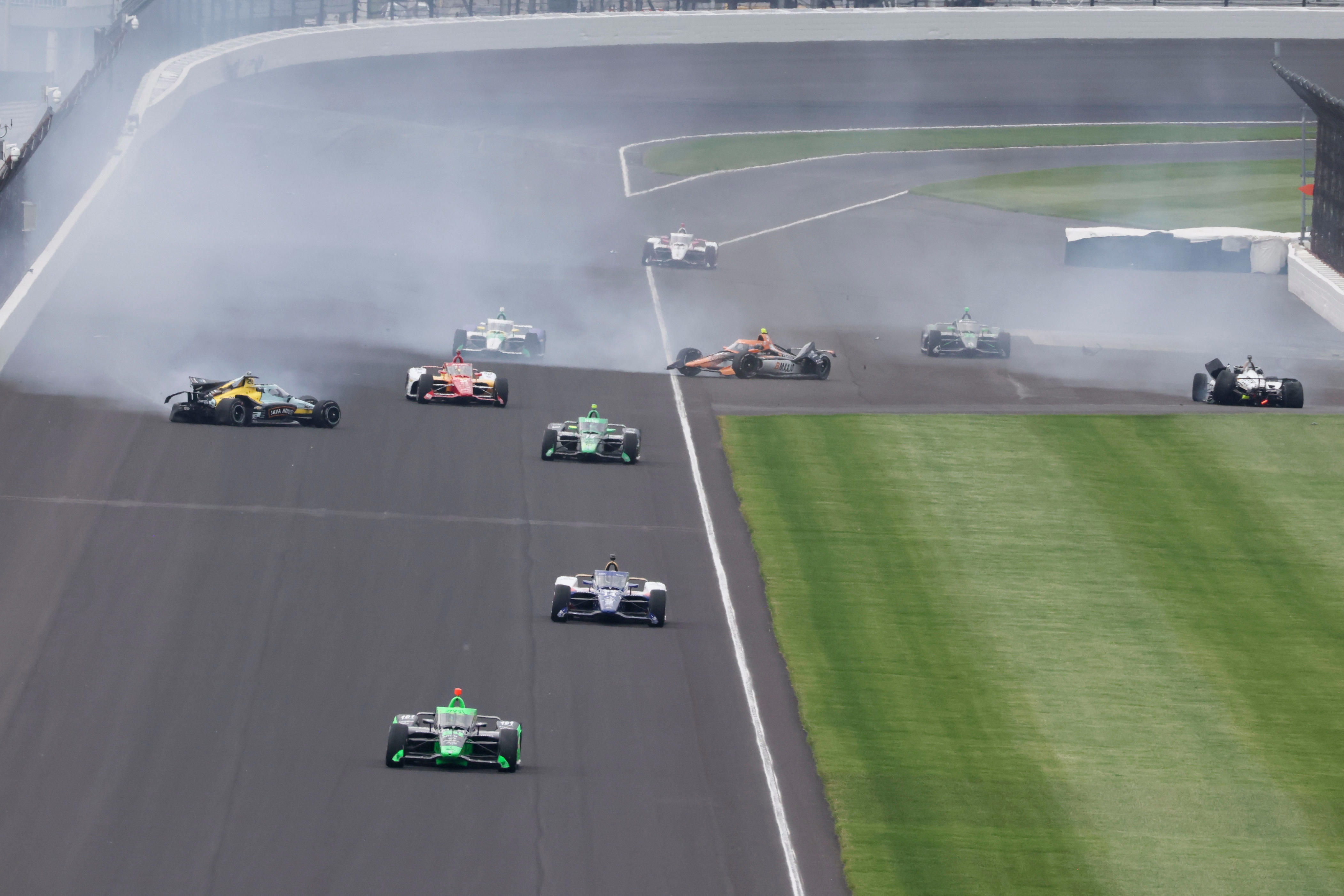 Alexander Rossi crashes, takes out Pato O'Ward, Romain Grosjean in ...