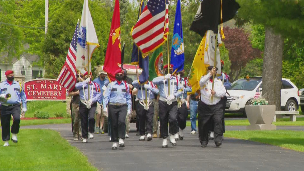 Moment of remembrance salutes return to two Appleton cemeteries