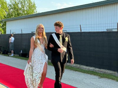 Post prom photo submissions 2026