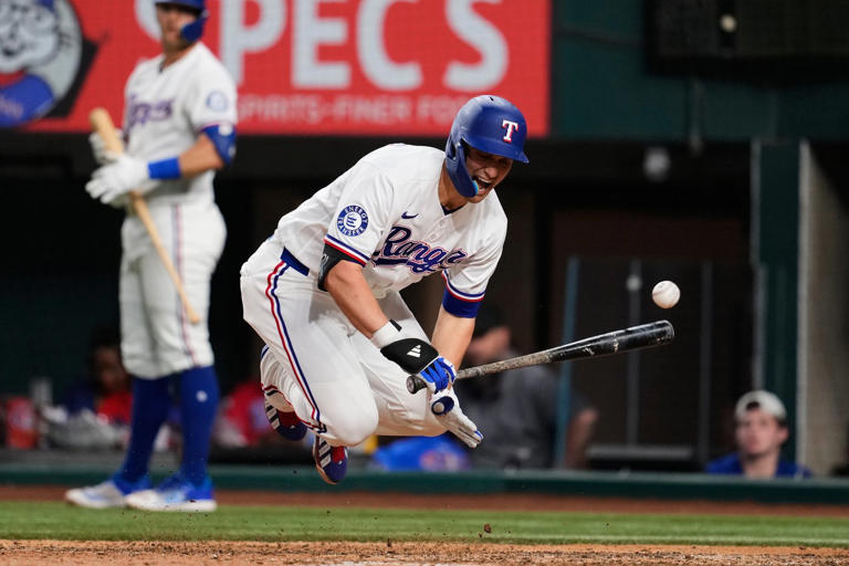 Rangers place struggling SS Corey Seager on 10-day IL with lower back ...