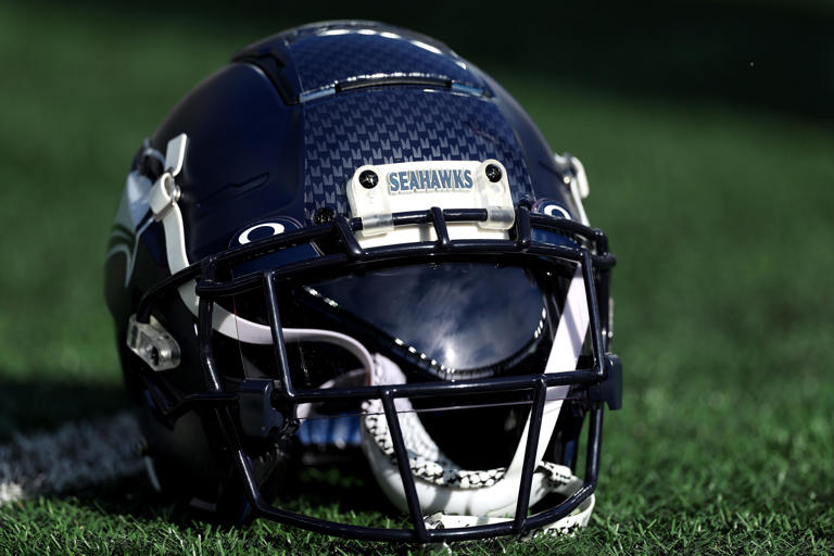 Seahawks DC Durde, assistant GM Teasley attend NFL accelerator program