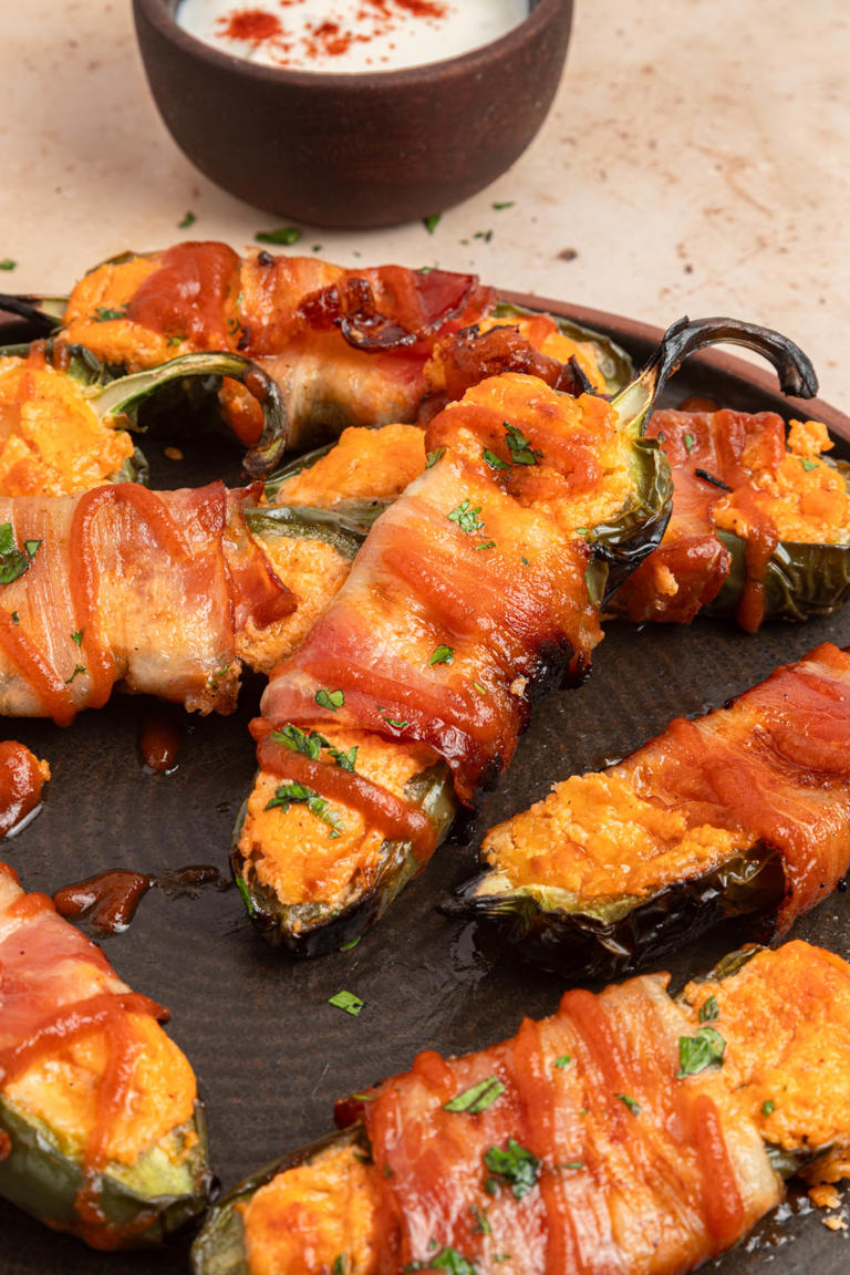 Grilled jalapeno poppers