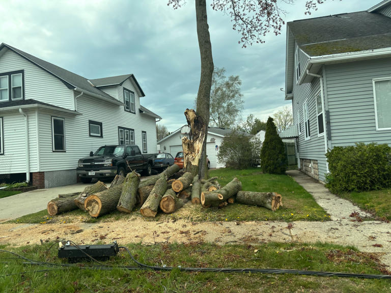 Two Rivers storm damage exceeds $100,000 as thousands remain without power