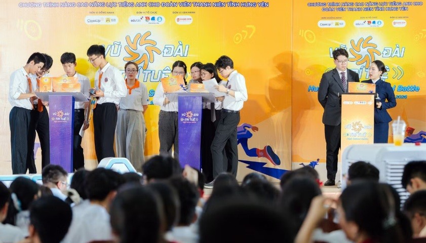 Sôi động sân chơi ‘Vũ đài trí tuệ – Hung Yen’s High School Battle’