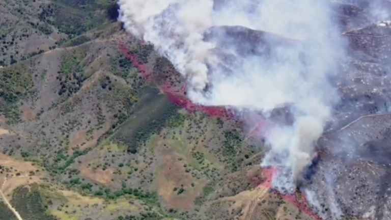 Sandy fire in Southern California's Simi Valley grows to more than ...