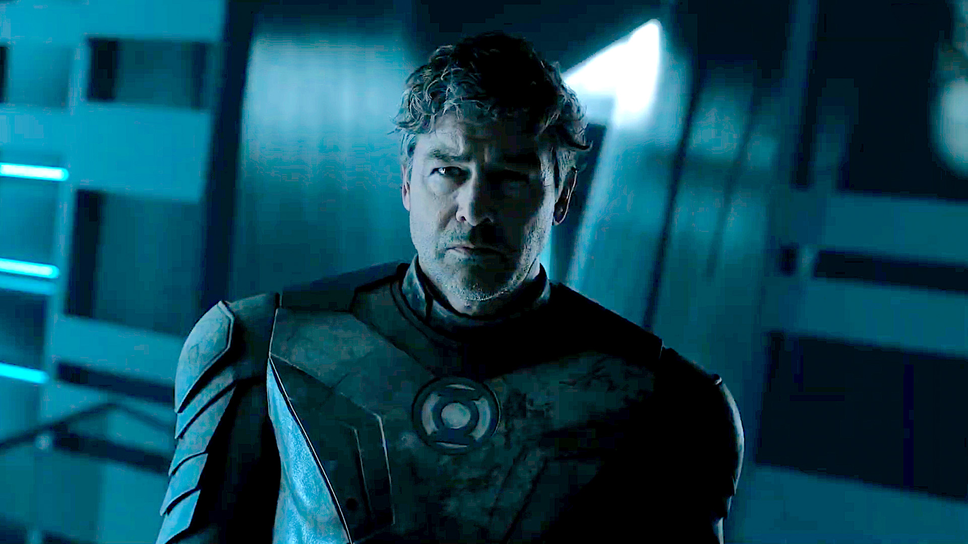 New Lanterns trailer teases a dark DC mystery