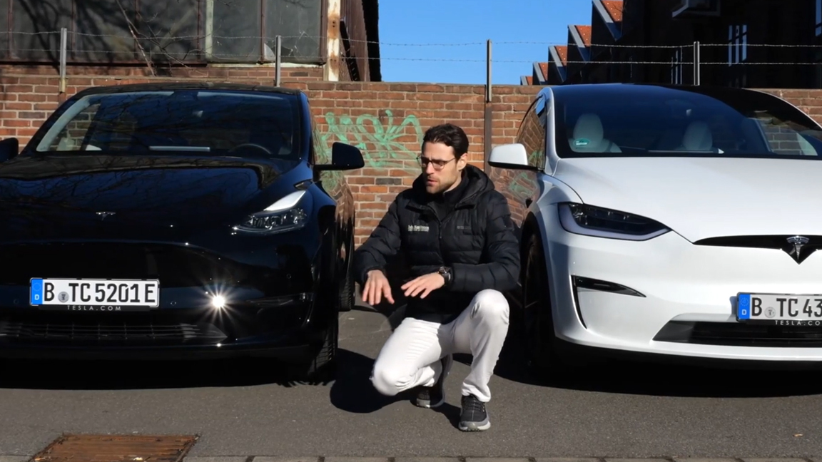 Tesla performance SUV battle Model Y vs Model X Plaid
