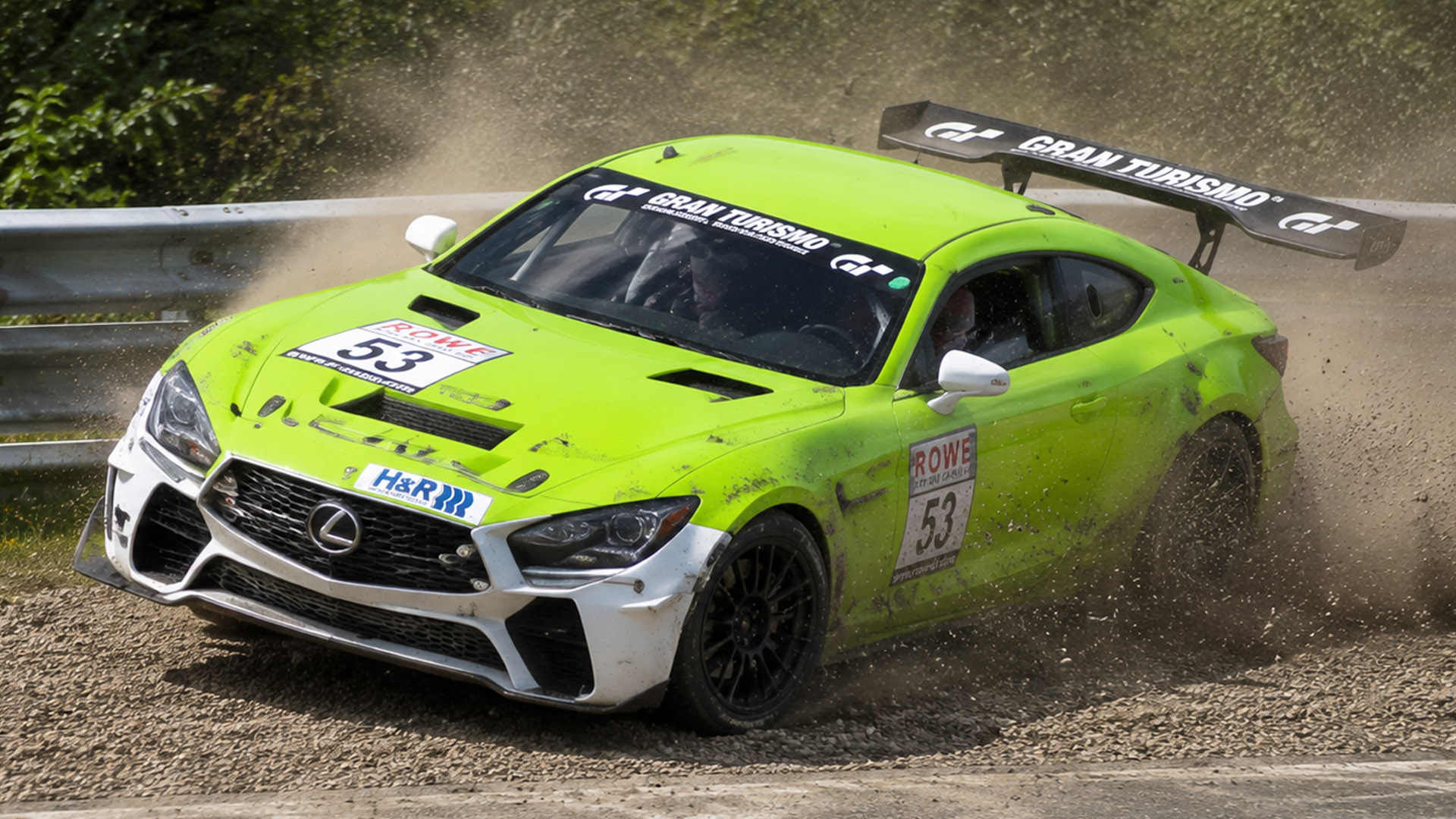 The driver fought for control through this dust filled Nürburgring turn