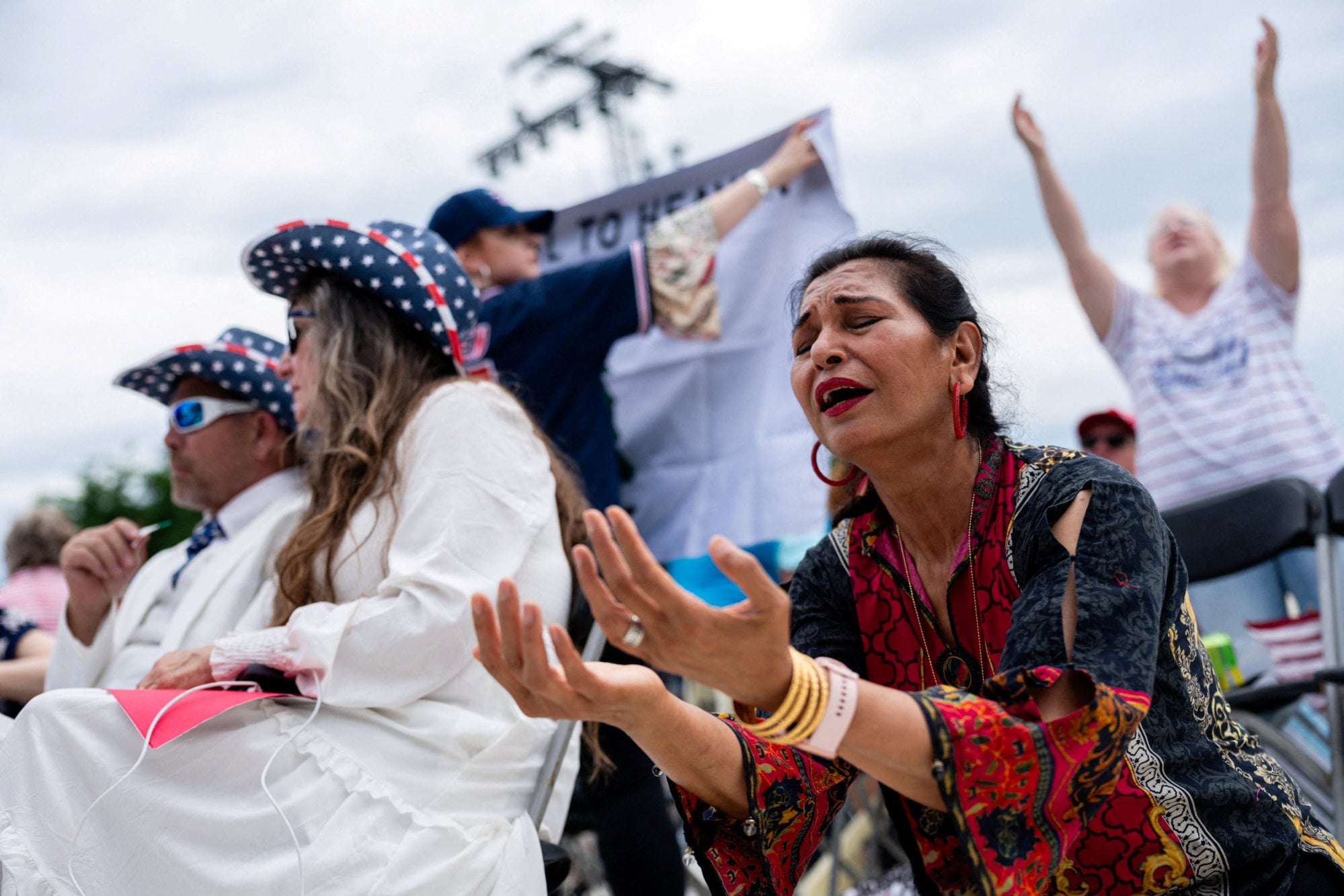 Trump-backed mass prayer rally draws thousands to Washington