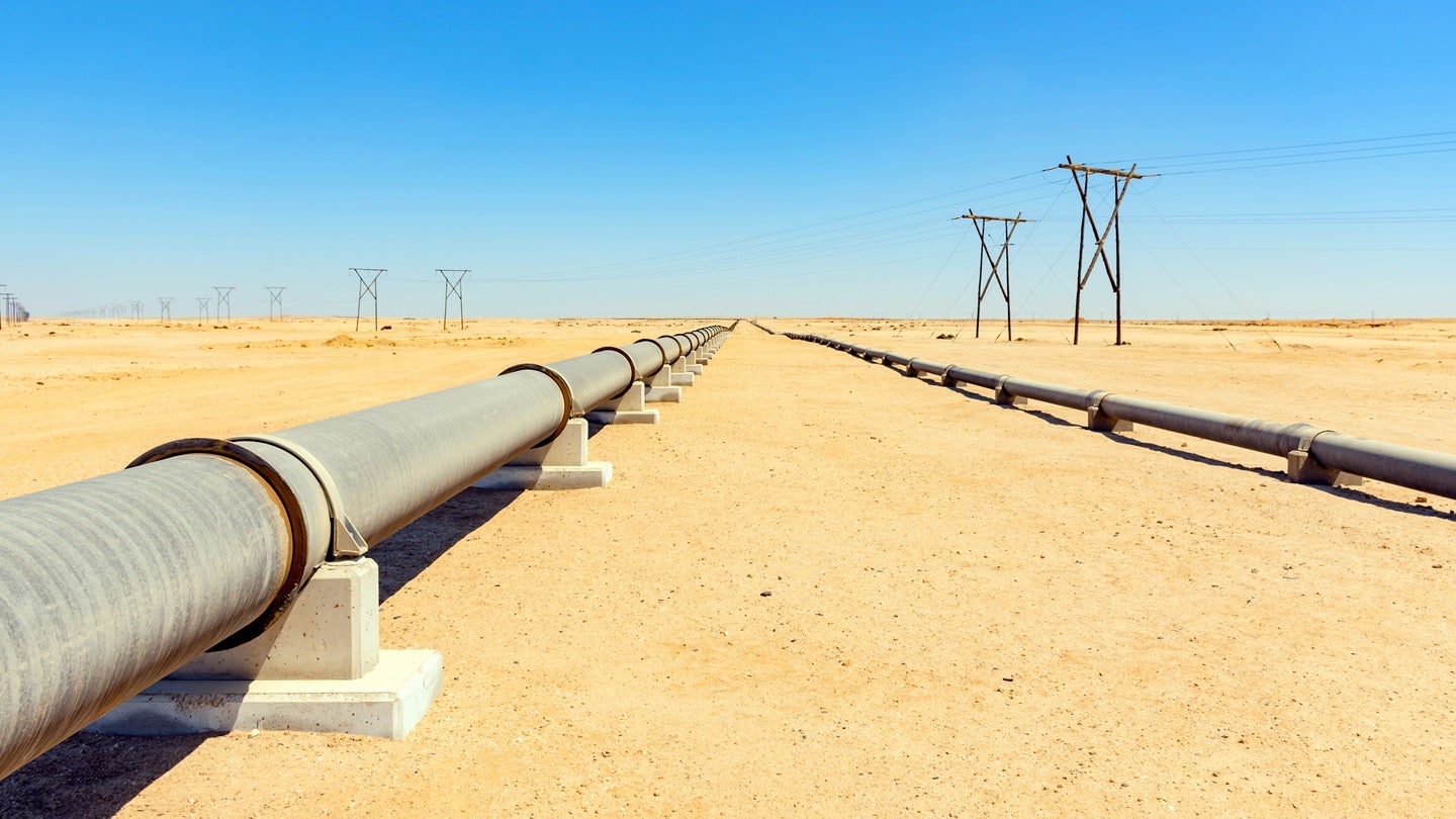 UAE fast-tracks oil pipeline to boost exports outside Hormuz Strait