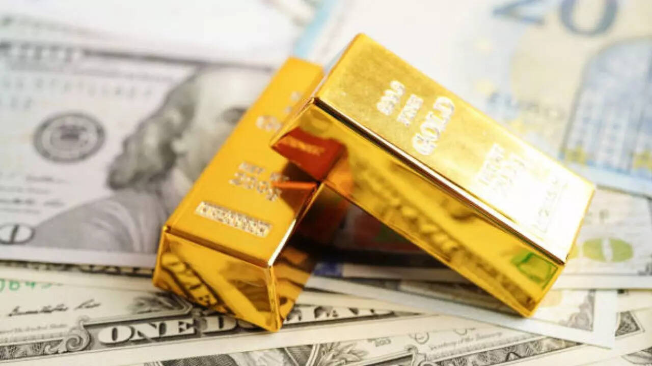 Gold rate today: బంగారం ధర భారీగా పడిపోయే ఛాన్స్... అమెరికా తీసుకునే ఒక ...