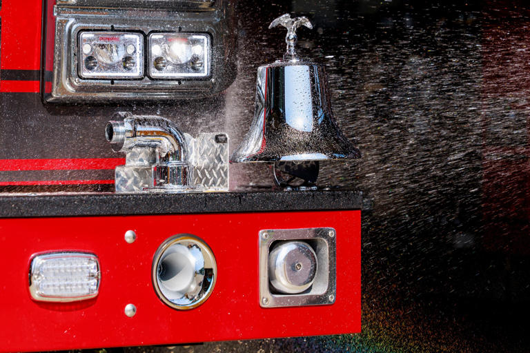 Truck with 77-foot ladder, $1.5M price tag commissions in Ypsilanti ...