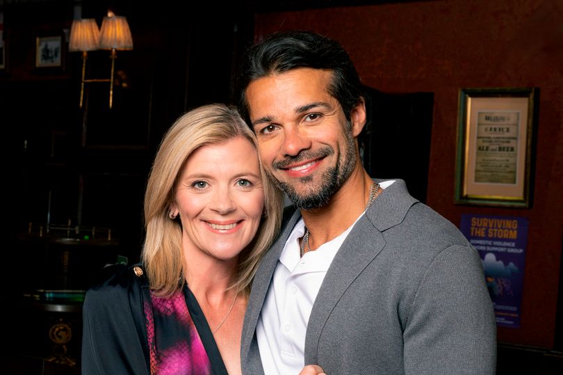 Coronation Street's first glimpse at sizzling romance as Idris Nazir to ...