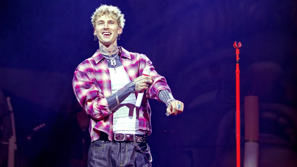 Machine Gun Kelly shares adorable video montage of his and Megan Fox's ...