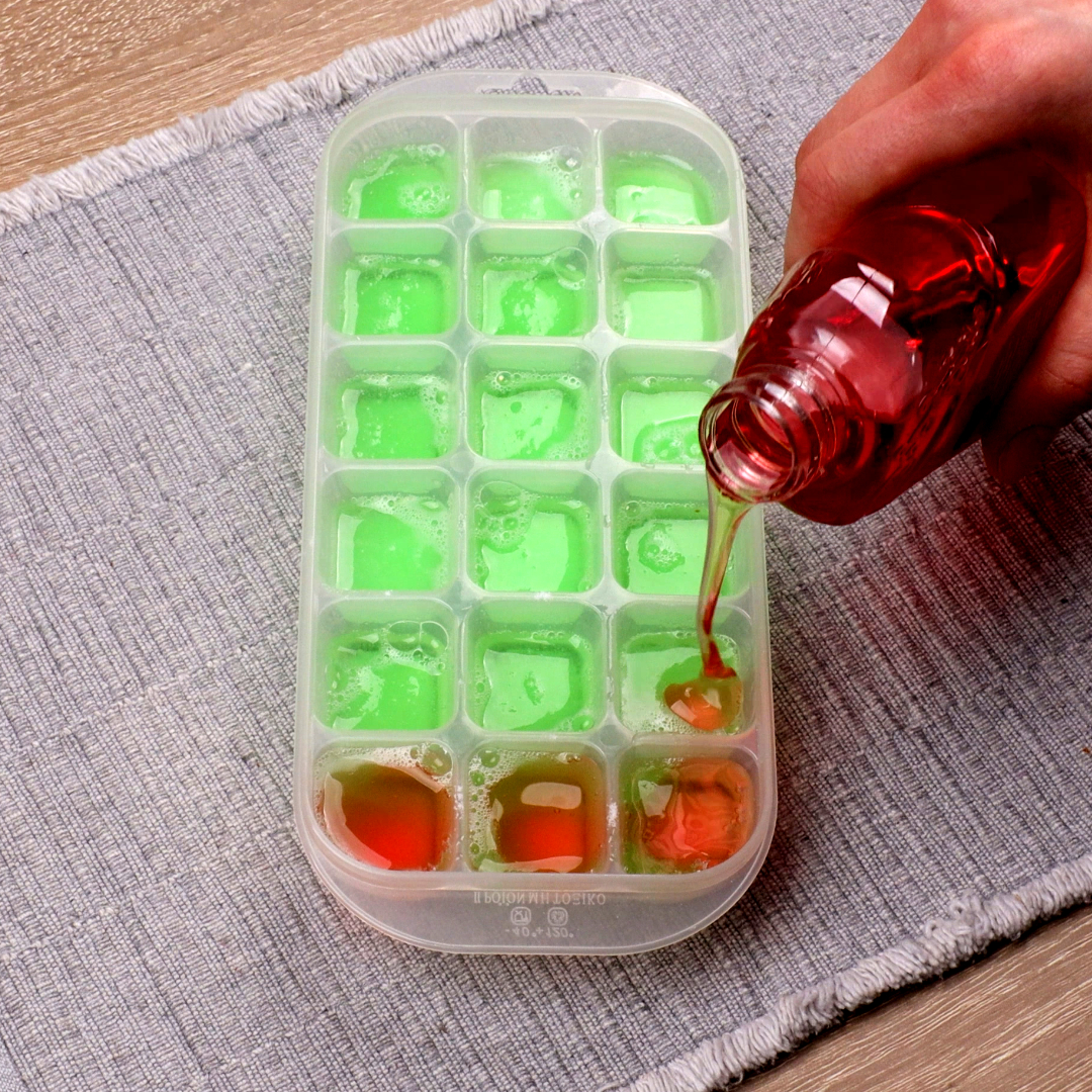 Frozen laundry magic in a tray ️👕