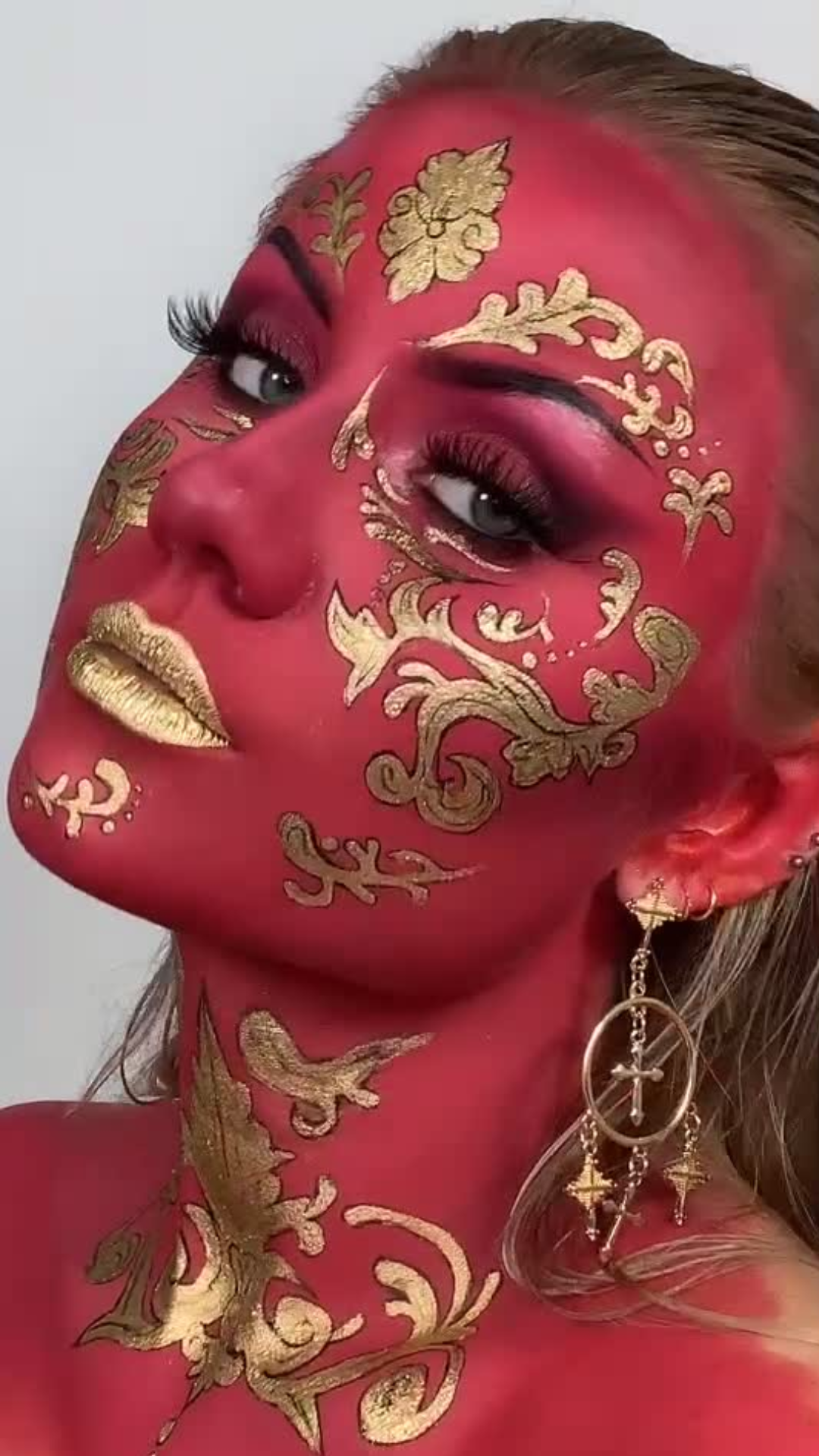 the-stunning-transformation-behind-this-royal-inspired-makeup