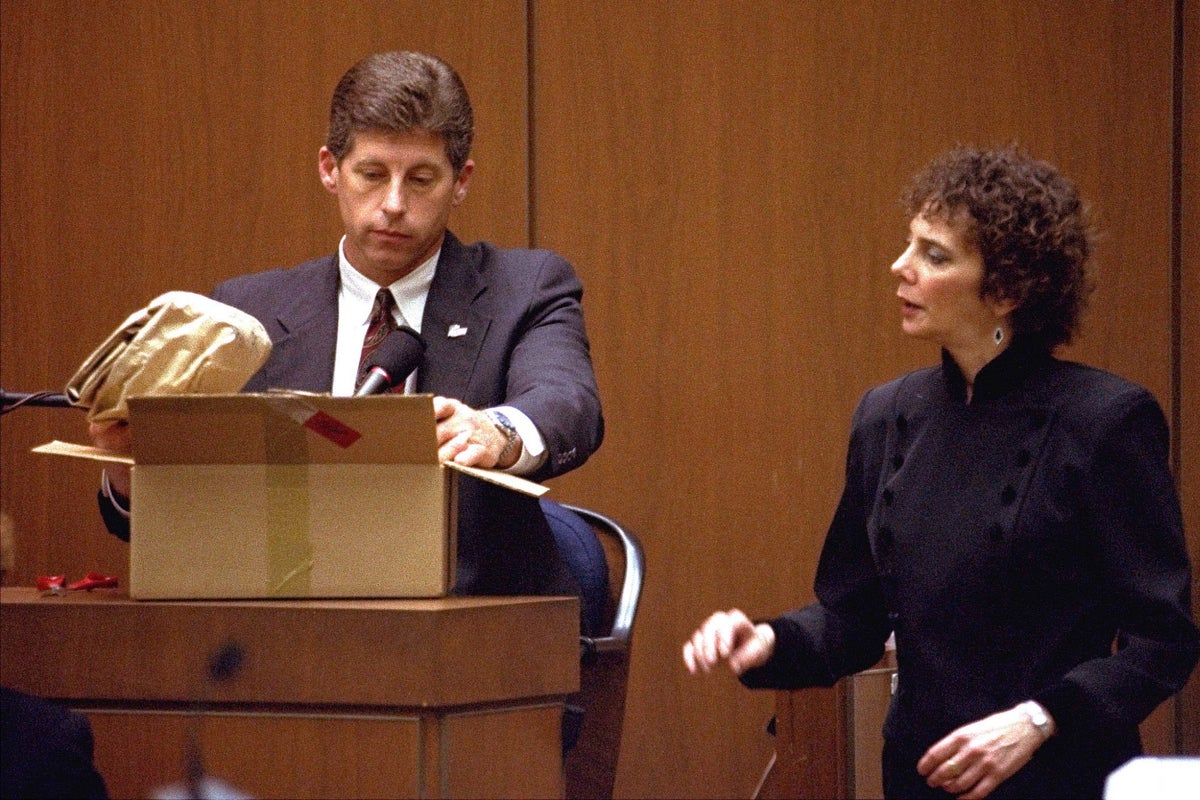 Former LAPD detective who investigated OJ Simpson dies