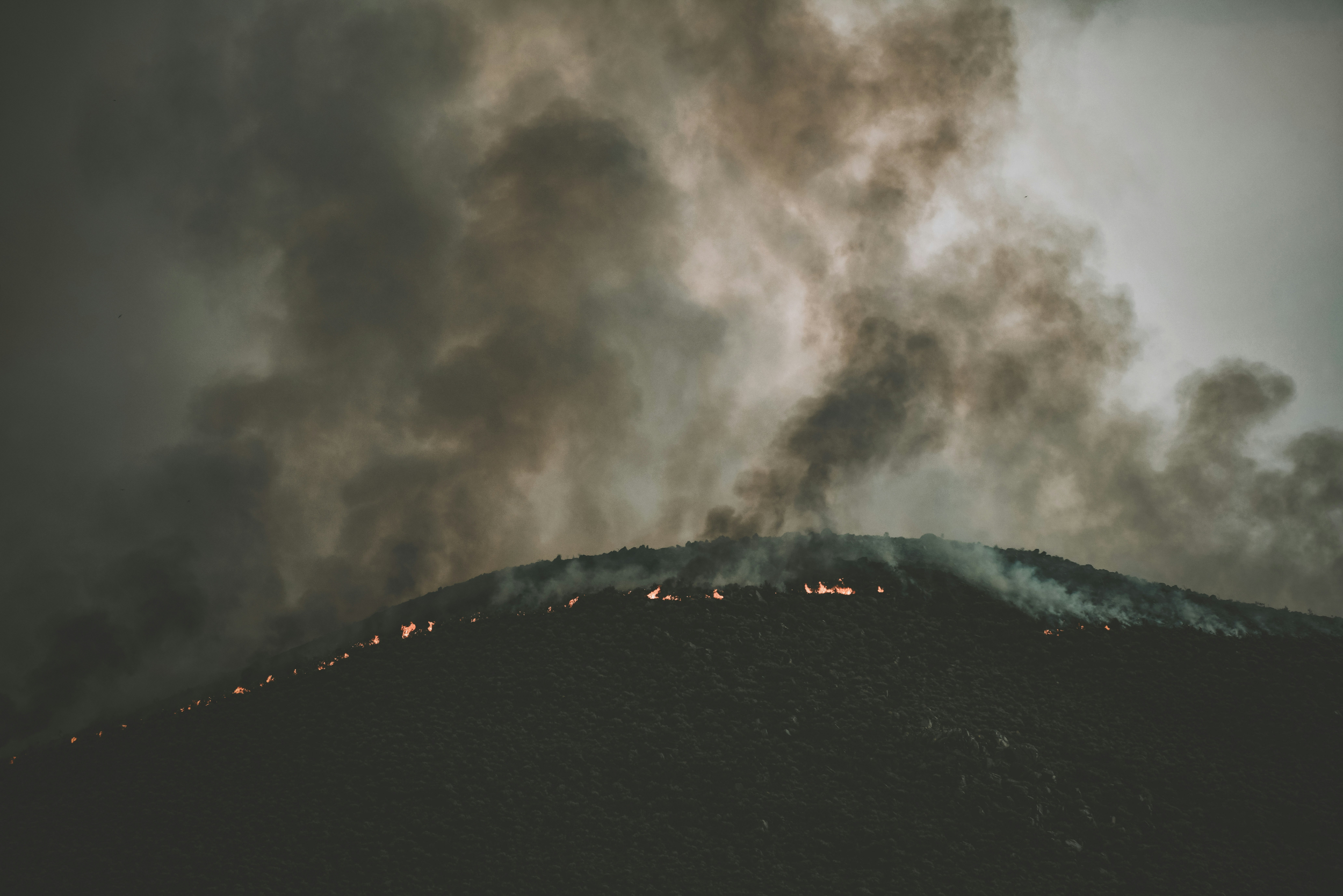 Simi Valley fire update: See areas under evacuation order and warning ...