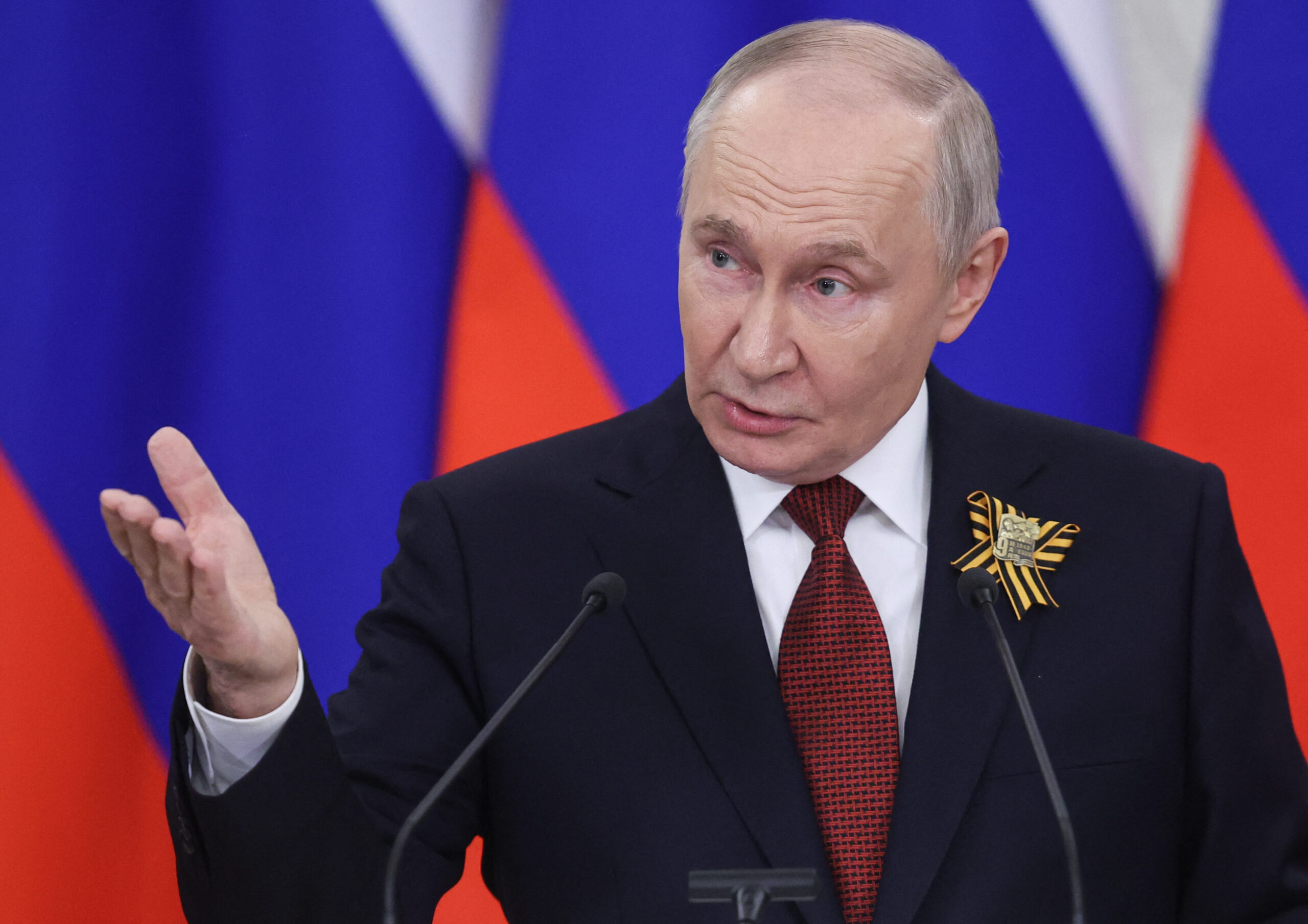 Xi Jinping Welcomes Putin in Beijing Amid Trump's Visit: Key Details