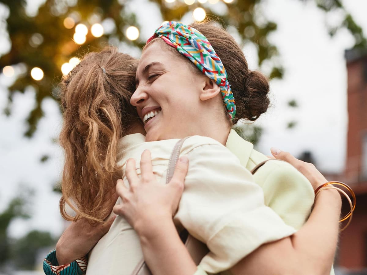 Mehr als nur Smalltalk: 5 Anzeichen, dass Ihre Freundschaft eine für ...