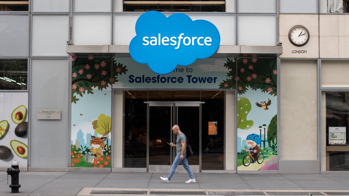 Salesforce Inc. Q2 2027 earnings: Live updates of $CRM earnings call ...