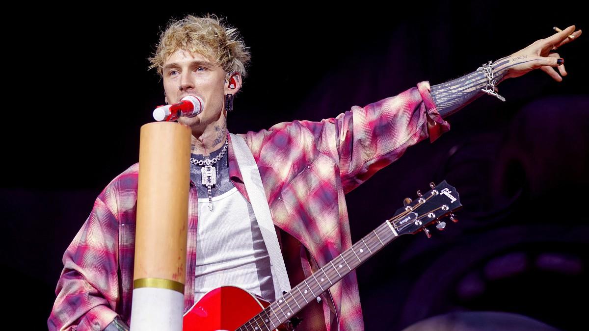 Machine Gun Kelly shares adorable video montage of his and Megan Fox's ...
