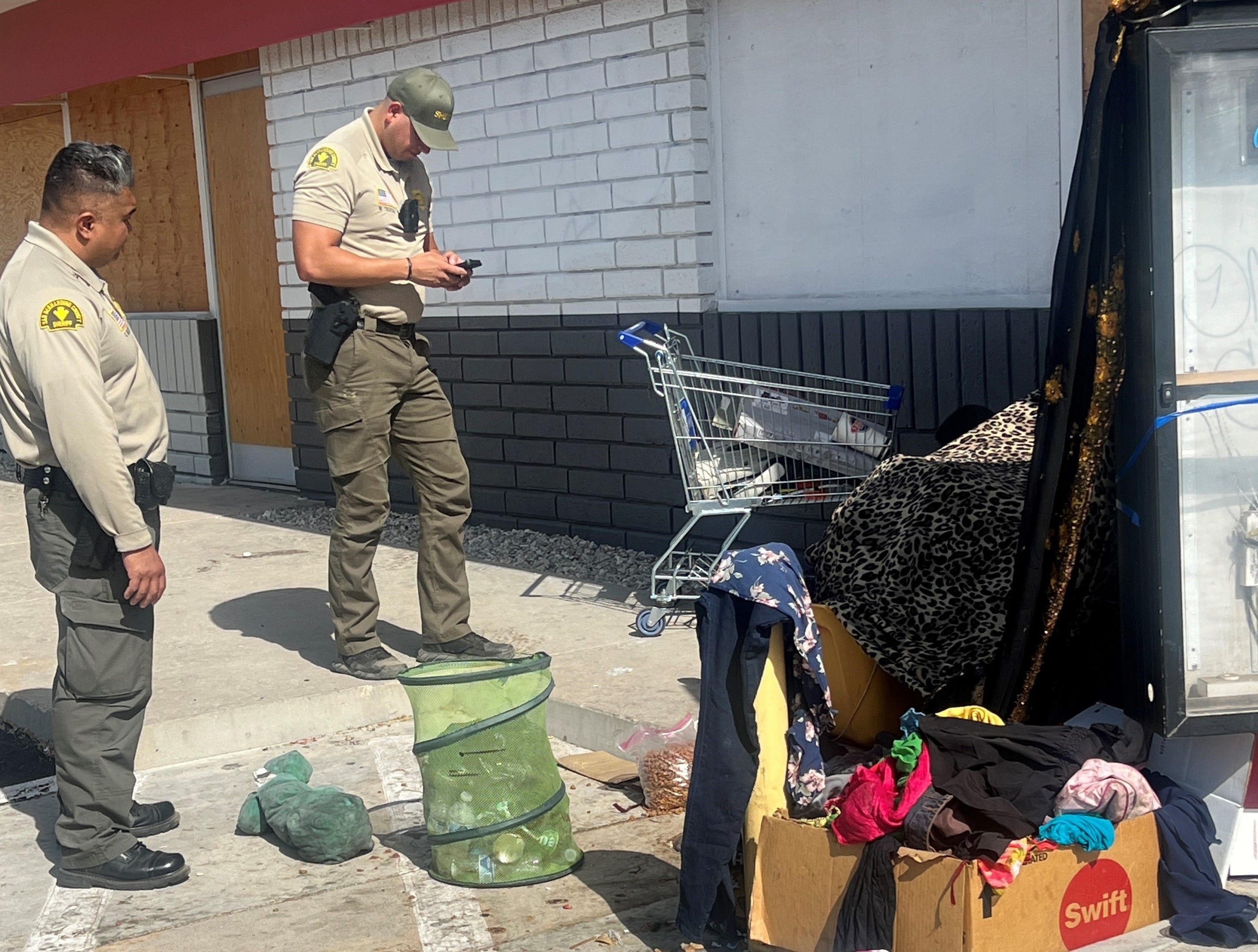 Apple Valley homeless outreach yields referrals to services, arrests