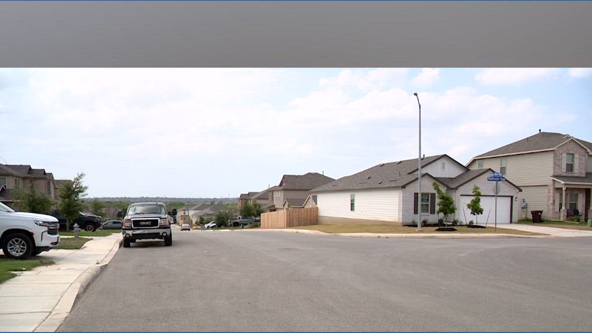 Claiming to be cops: Two suspects posing as law enforcement break into ...