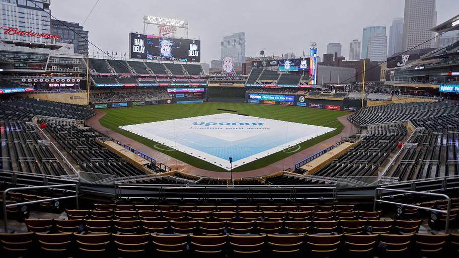Astros-Twins restart time: Rain delay updates from Minnesota, May 18