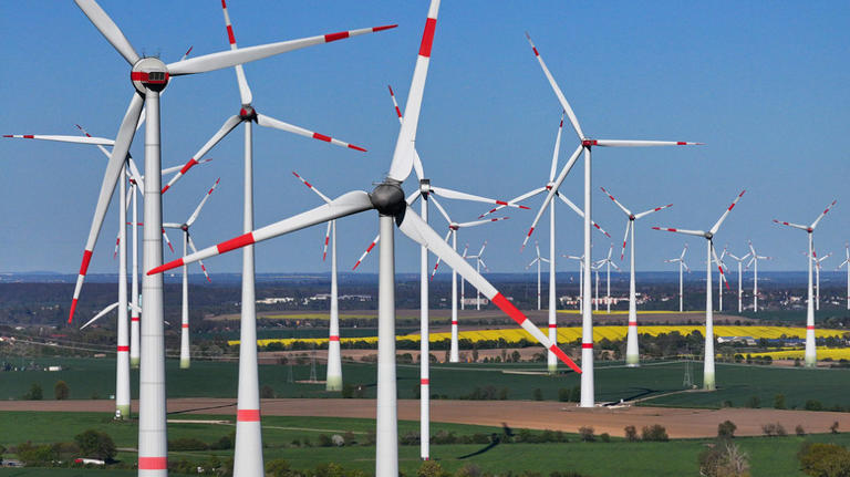 China's flying wind turbine might unlock power conventional turbines ...