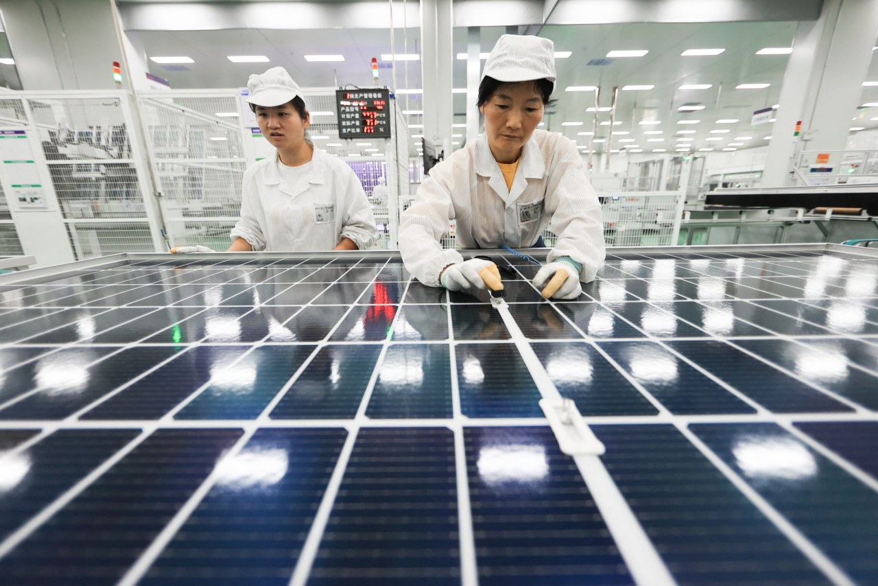 To cash in on solar stocks, look for trade barriers