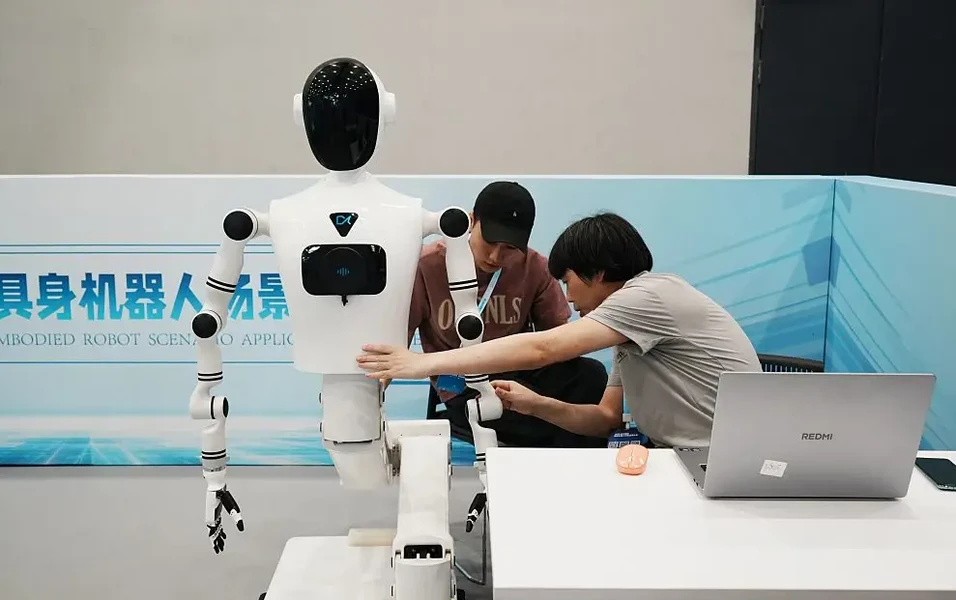 Menlo Research launches $15K open-source humanoid robot kit