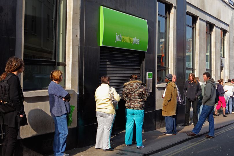 UK unemployment rate rises as job vacancies drop to five-year low