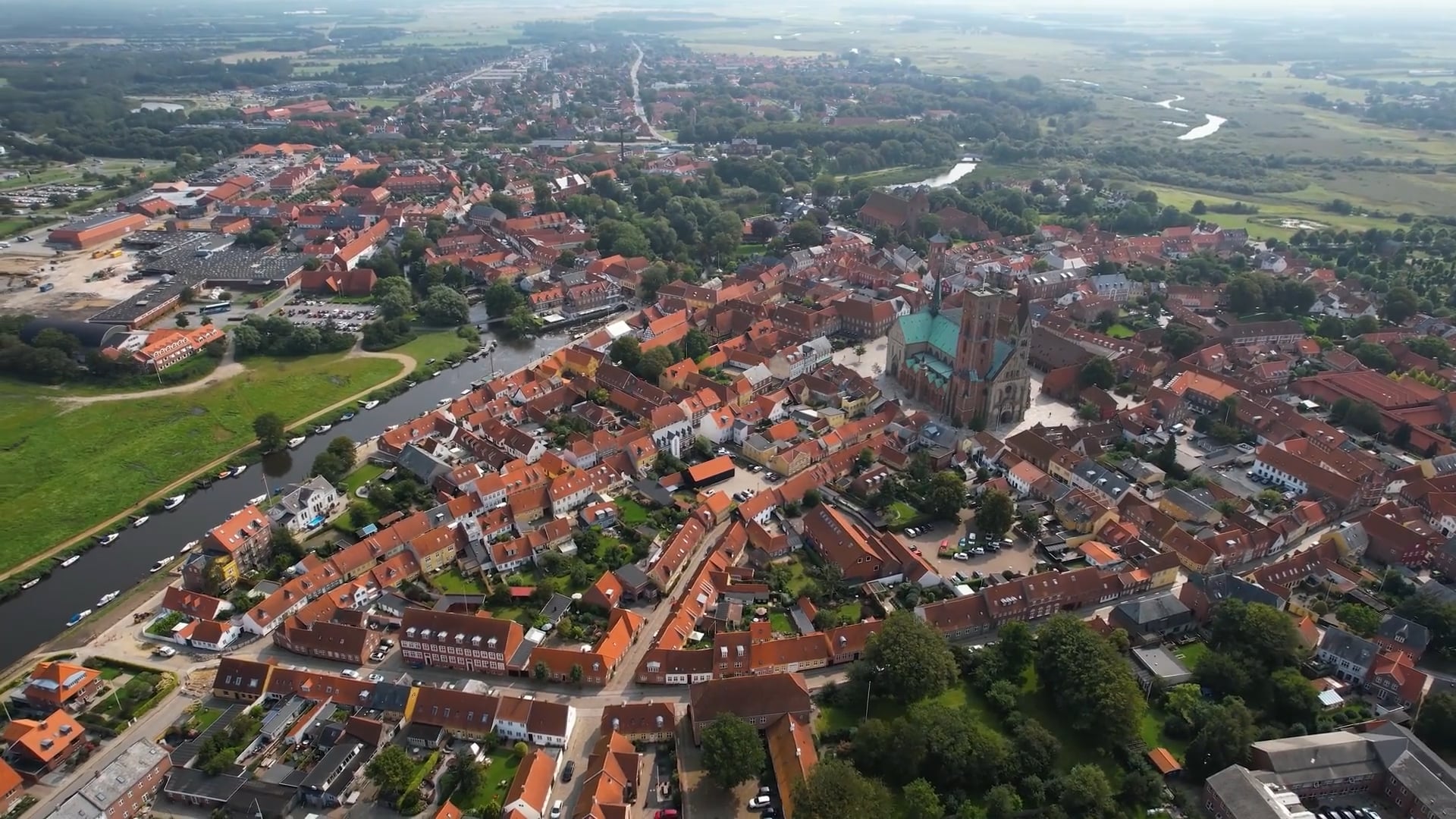 Ribe: recorridos con drones por la ciudad medieval bellamente ...