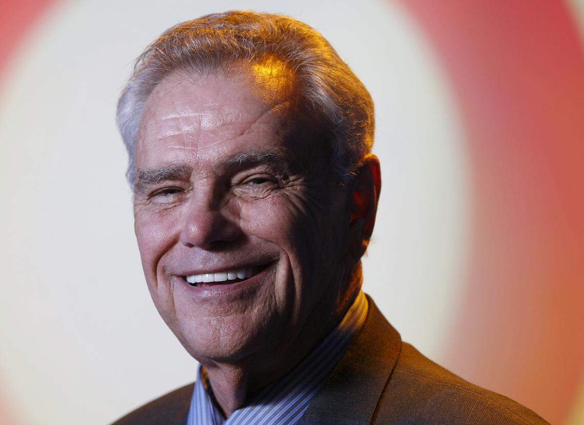 Televangelist James Robison, who preached the gospel to millions, dies